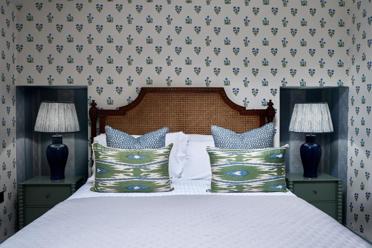 Townhouse Suites- Abbey Row Malmesbury Dış mekan fotoğraf