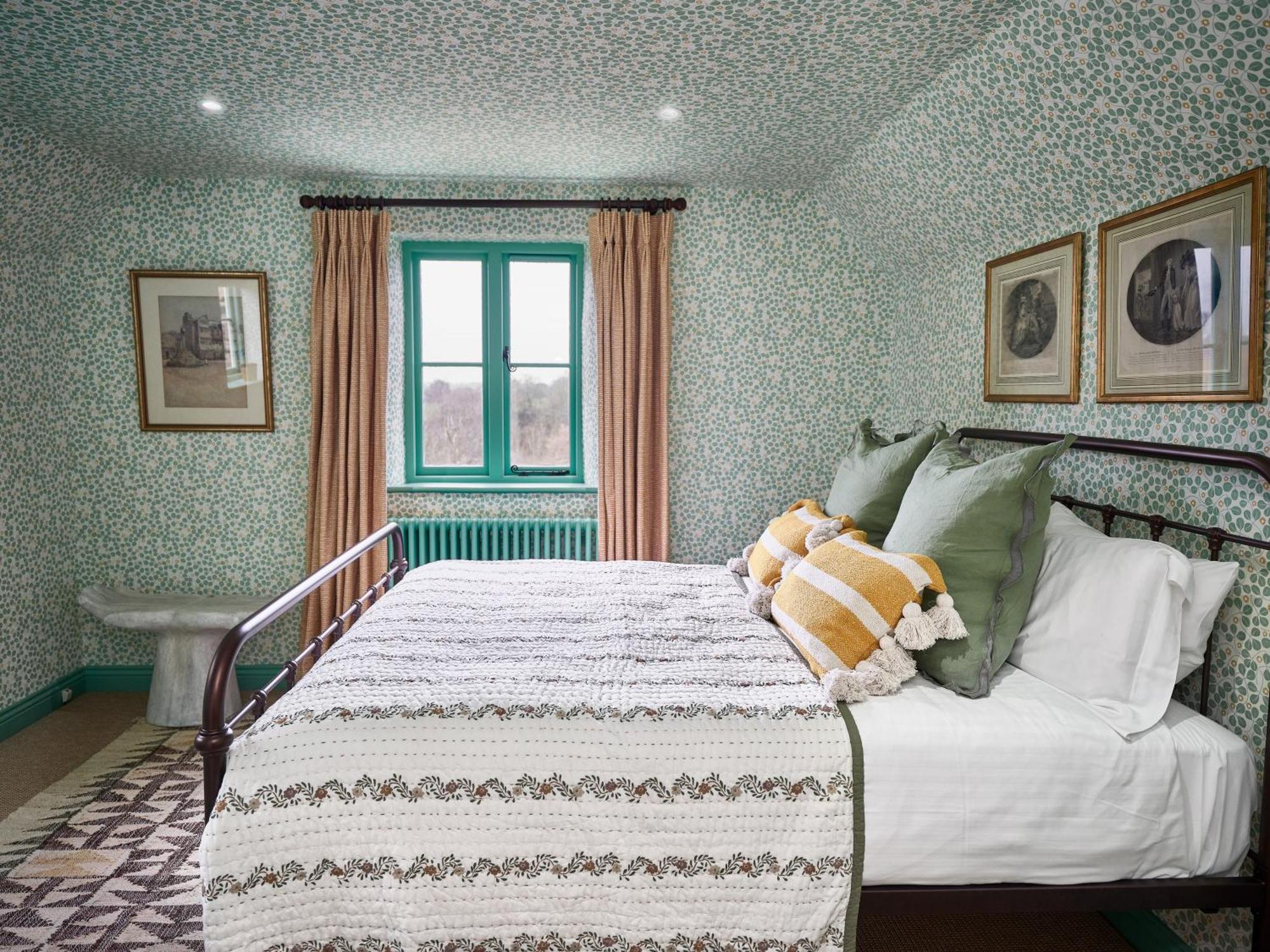 Townhouse Suites- Abbey Row Malmesbury Dış mekan fotoğraf